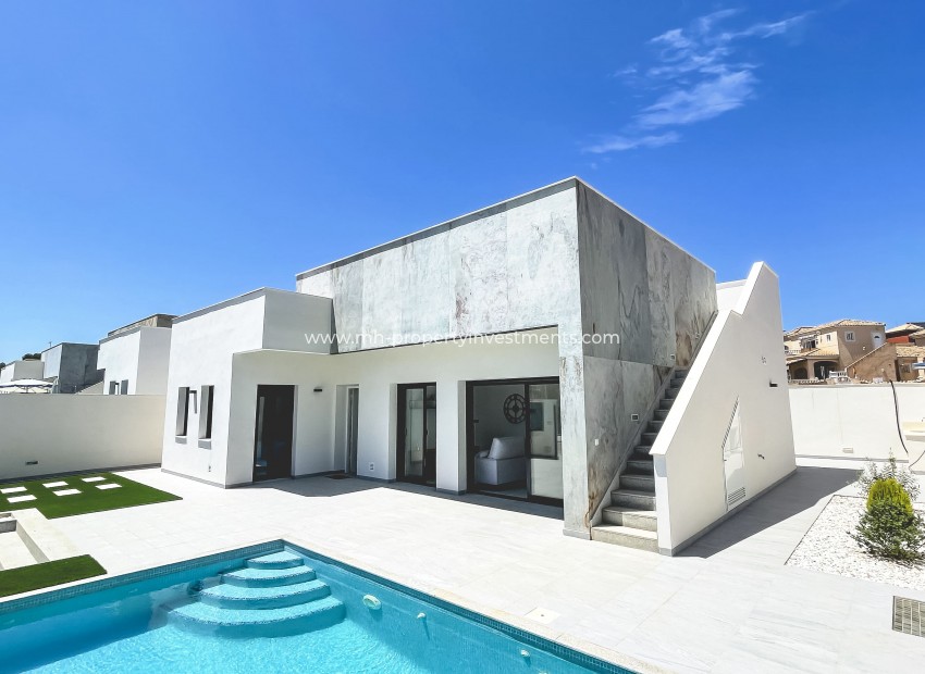 Neubau - detached - Pinar de Campoverde