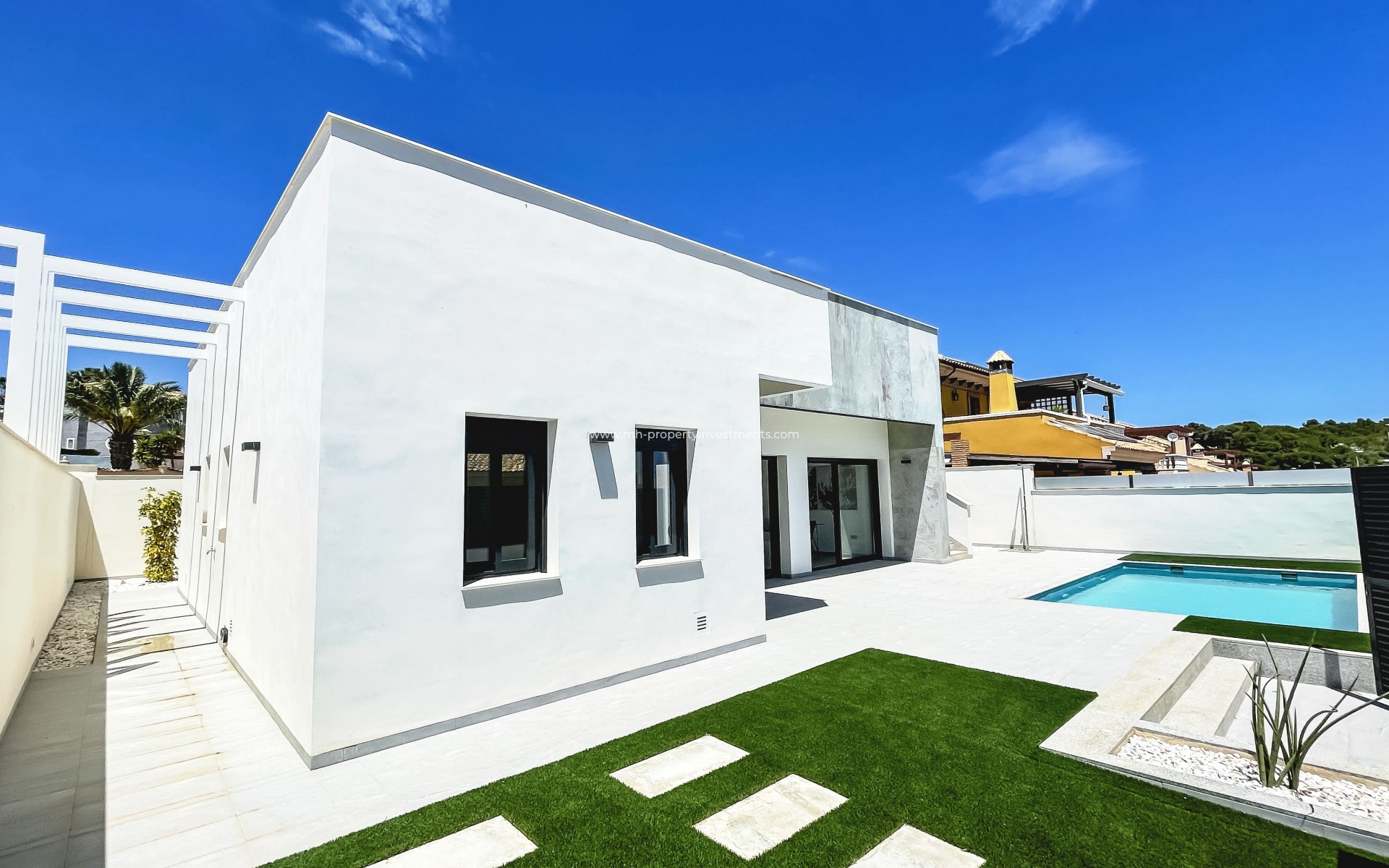 Neubau - detached - Pinar de Campoverde