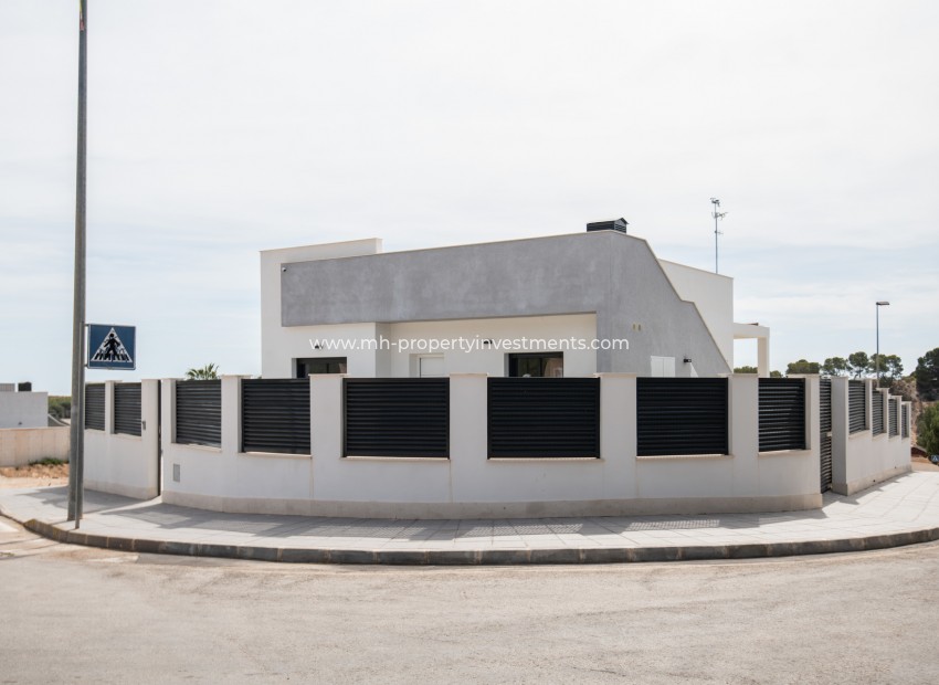 Neubau - detached - Pinar de Campoverde