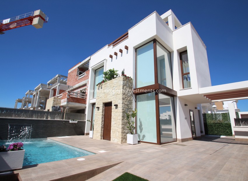 Neubau - detached - Playa Paraiso