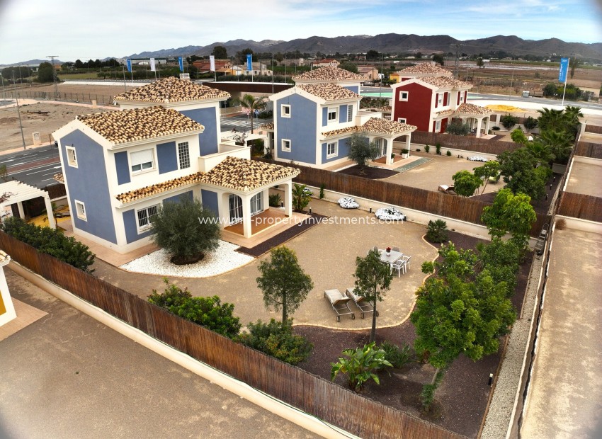 Neubau - detached - Purias