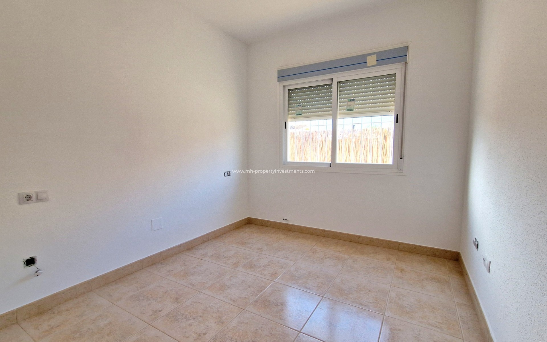 Neubau - detached - Purias