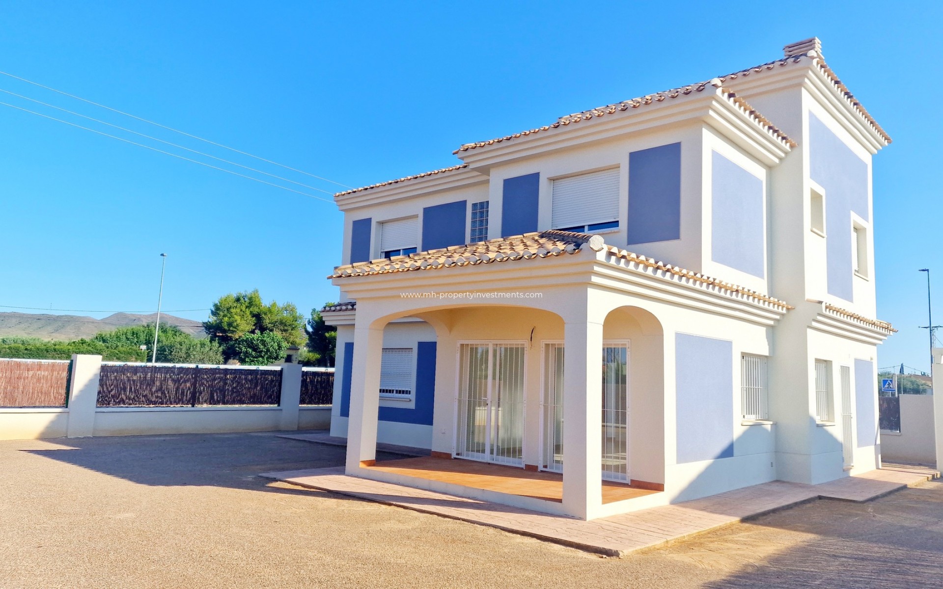 Neubau - detached - Purias