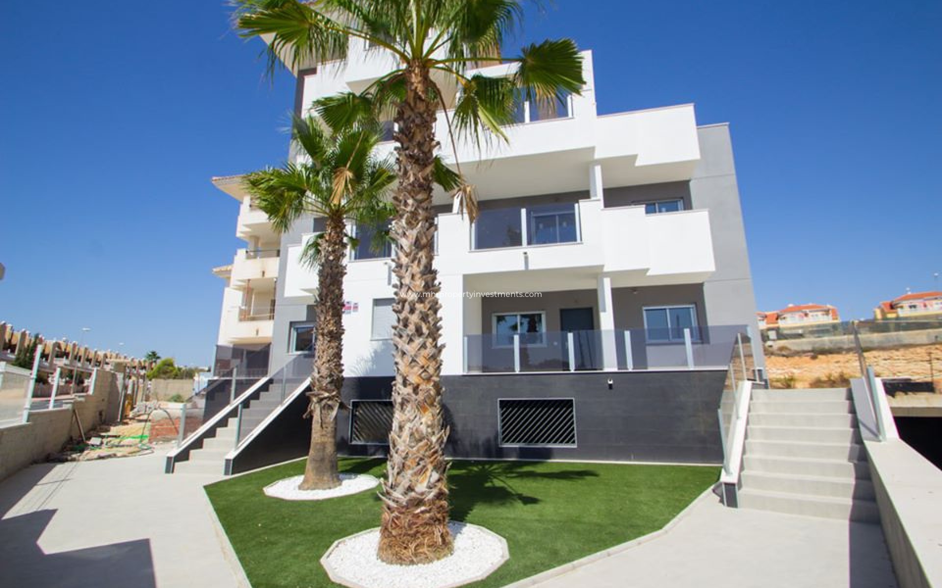 Neubau - penthouse - Res. Las Filipinas