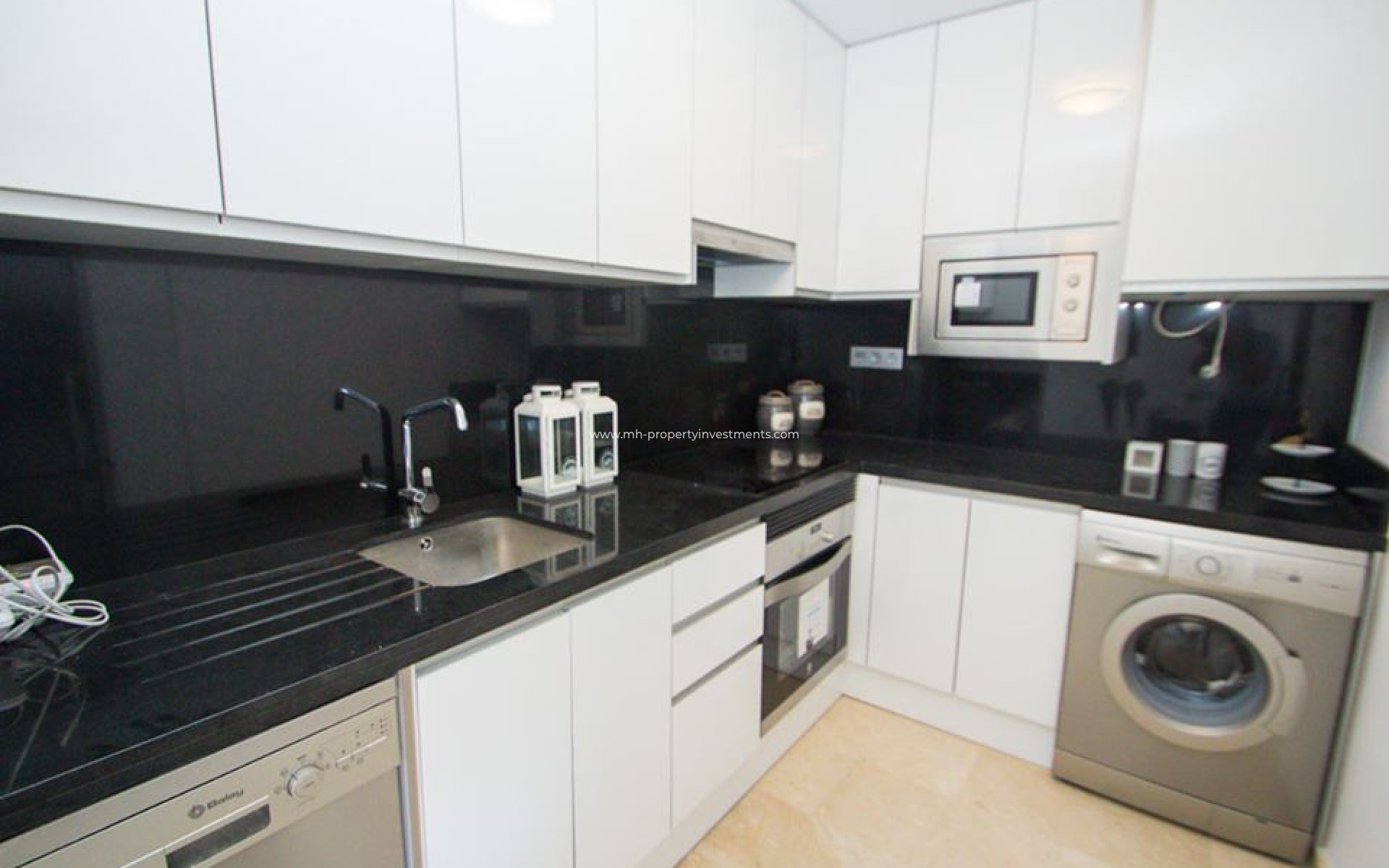 Neubau - penthouse - Res. Las Filipinas