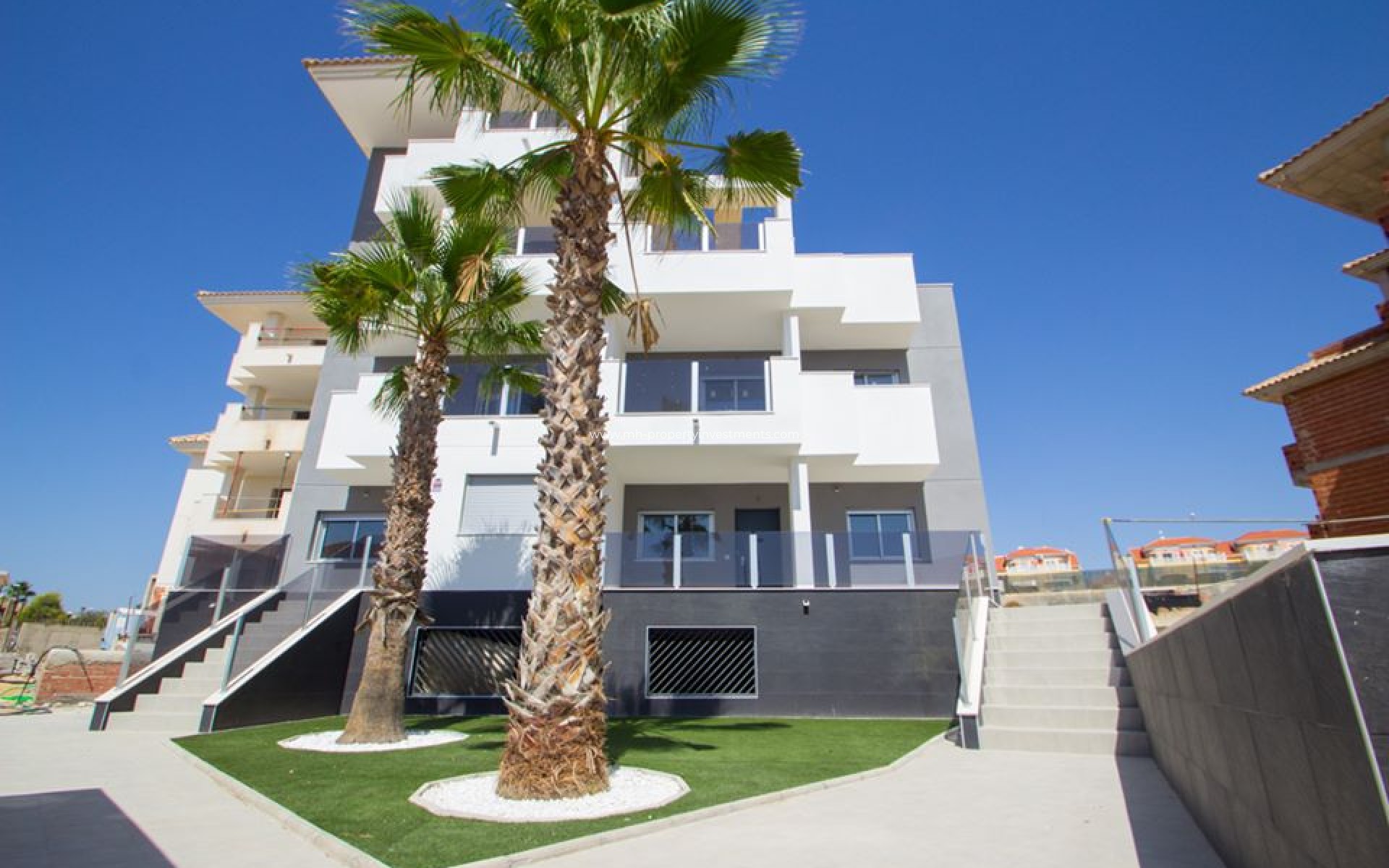 Neubau - penthouse - Res. Las Filipinas