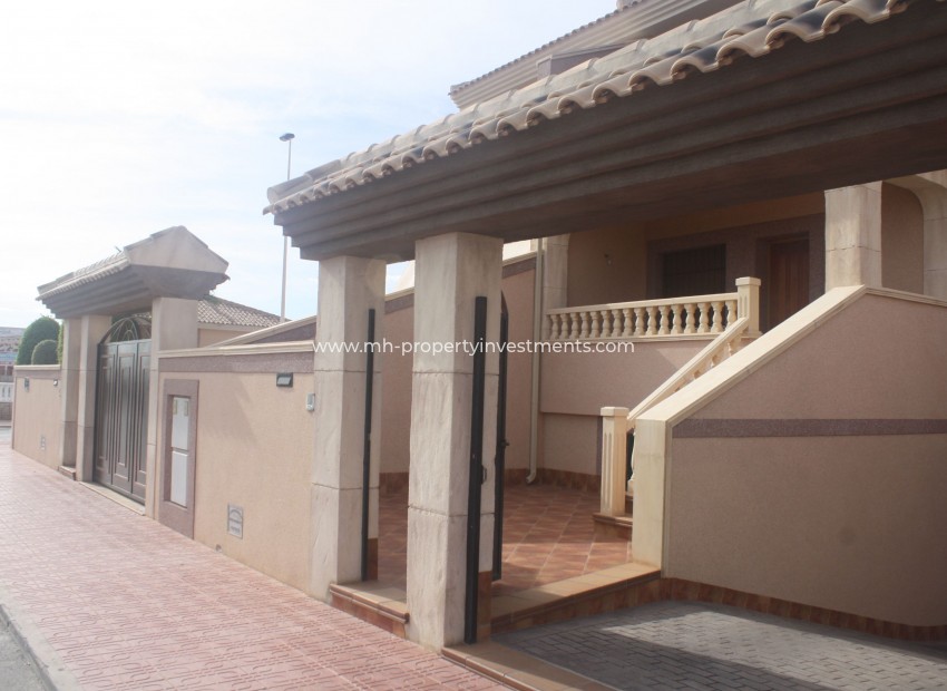Neubau - terraced - Torrevieja