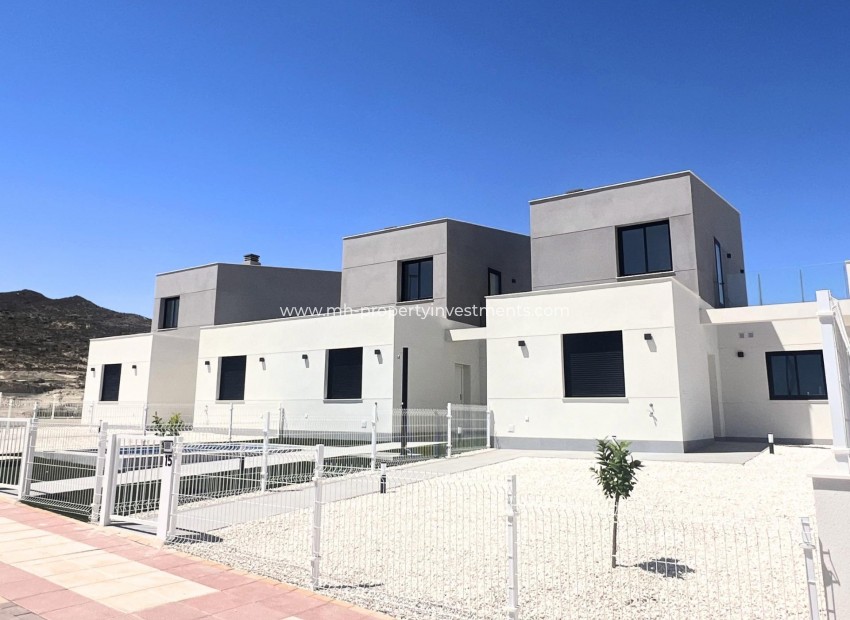 Neubau - Town House - Banos y Mendigo - Altaona Golf