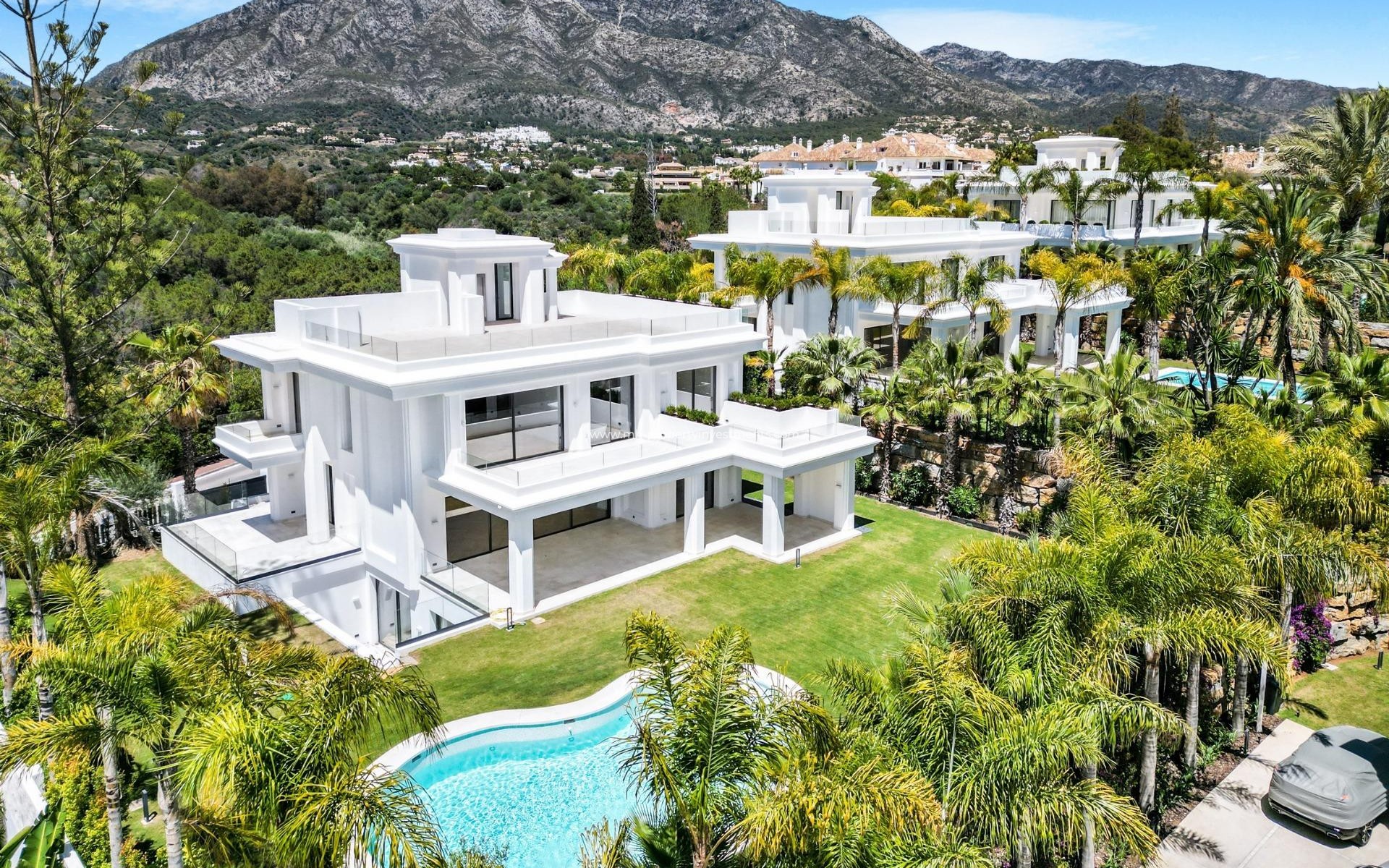 Neubau - Villa - Marbella - Lomas De Marbella Club