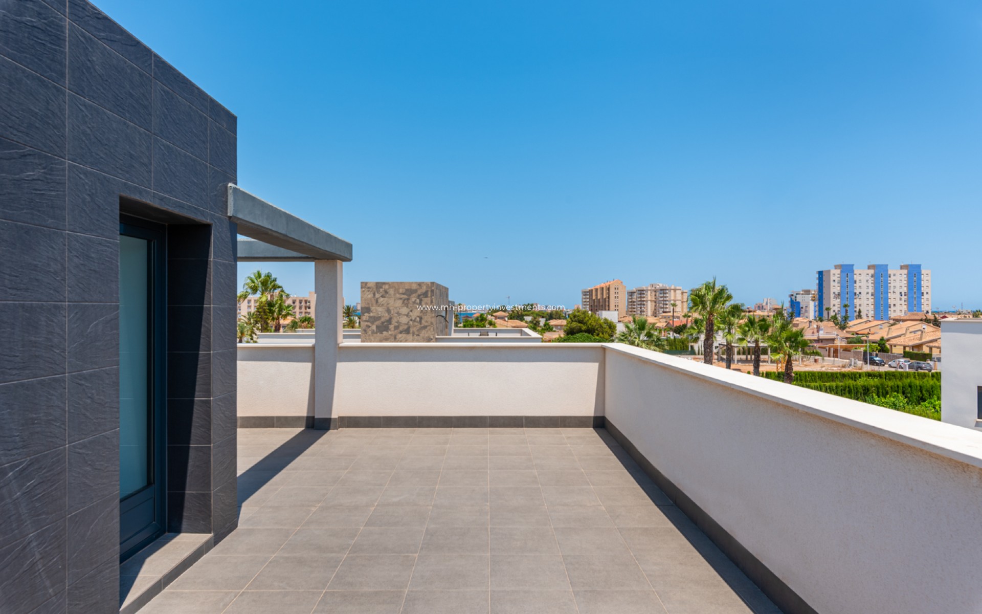 New Build - detached - Playa Paraiso