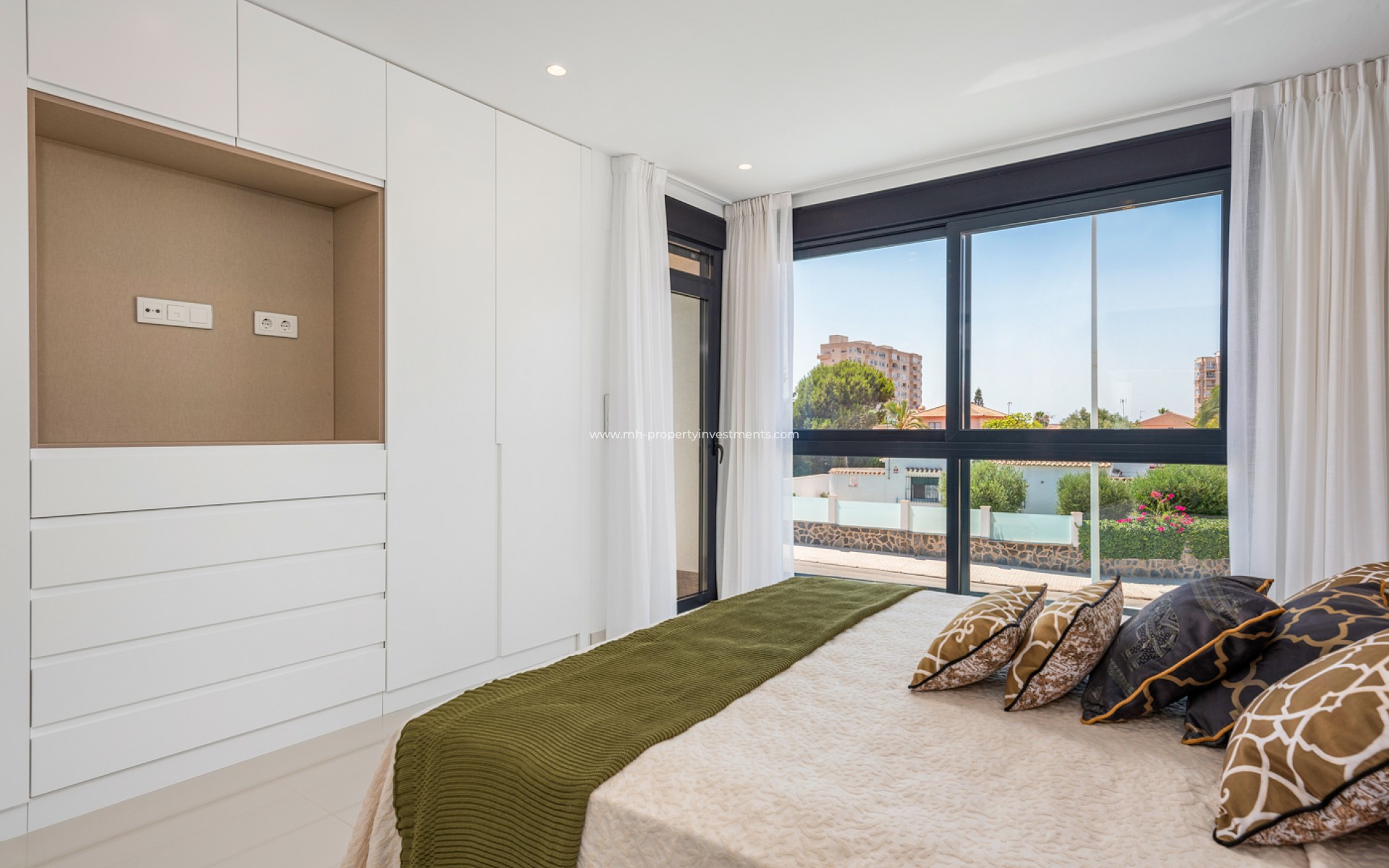 New Build - detached - Playa Paraiso