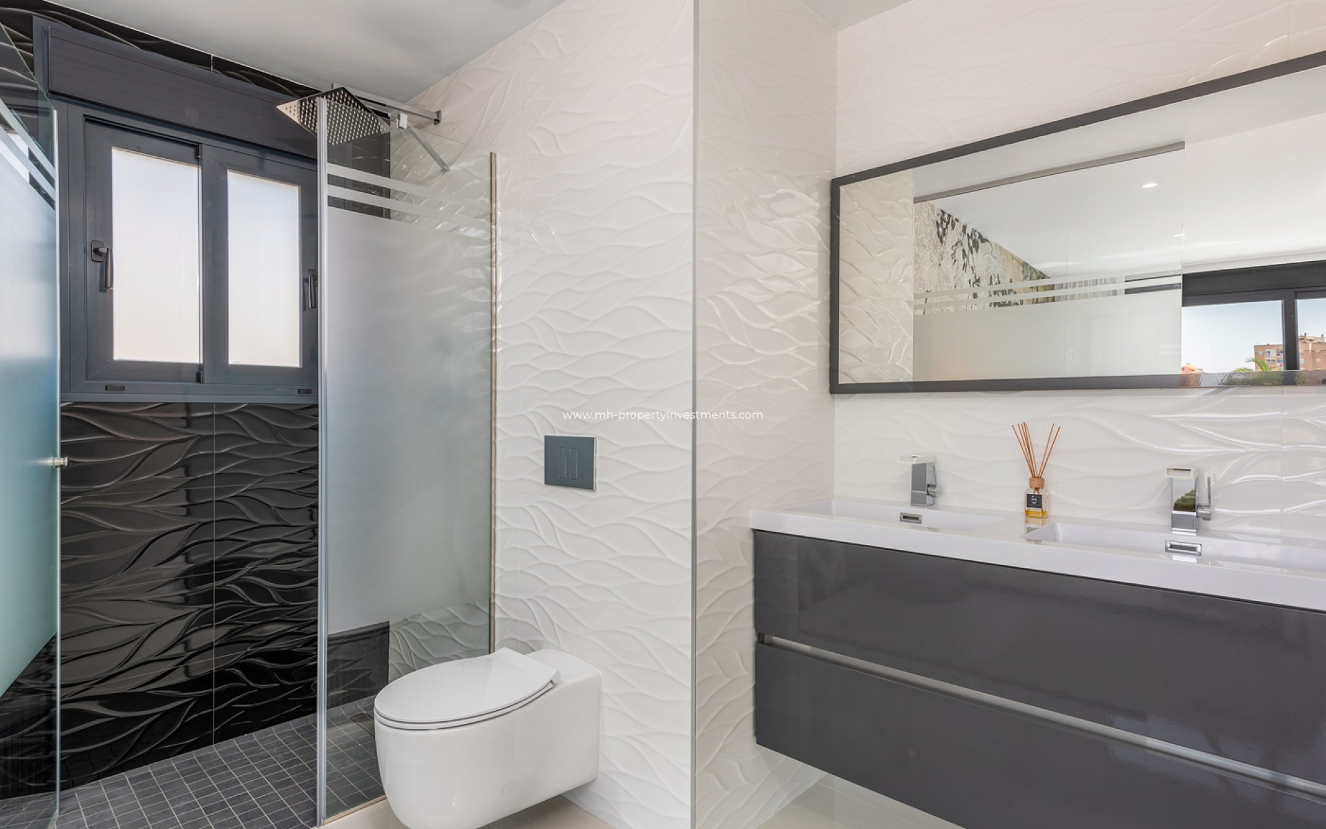 New Build - detached - Playa Paraiso