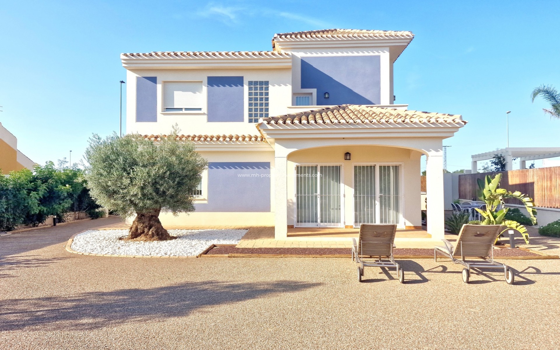 New Build - detached - Purias