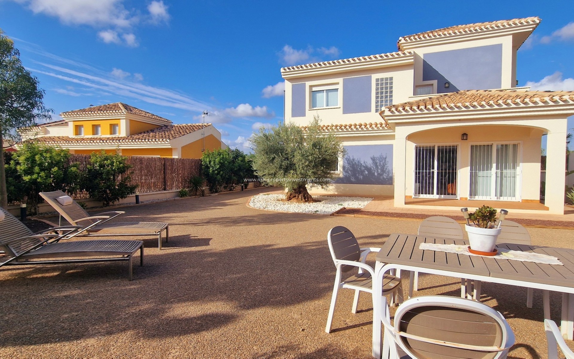 New Build - detached - Purias