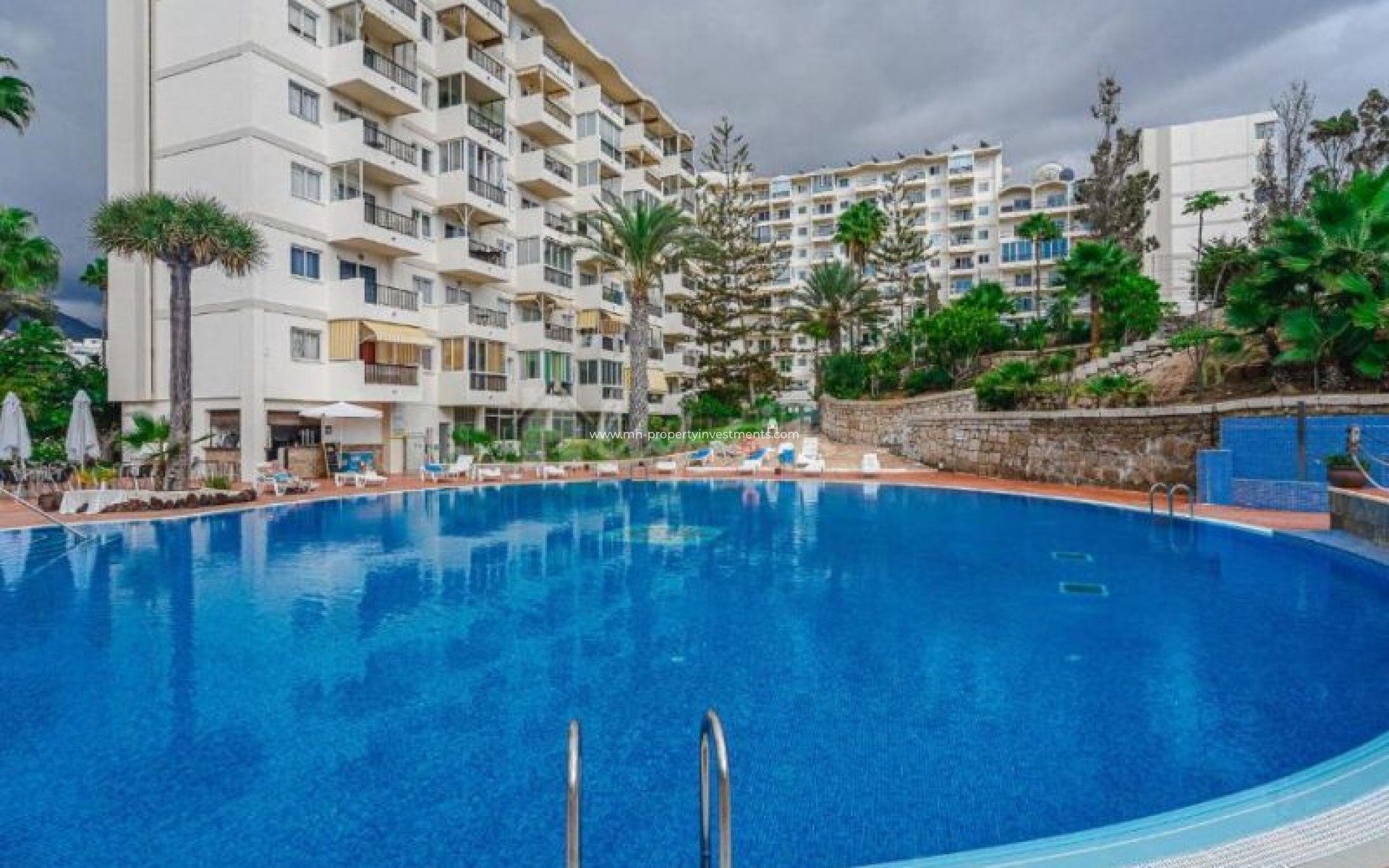 Resale - Apartment - Playa De Las Americas - Avda Santiado Puig, 38650 Playa De Las Americas Adeje Tenerife