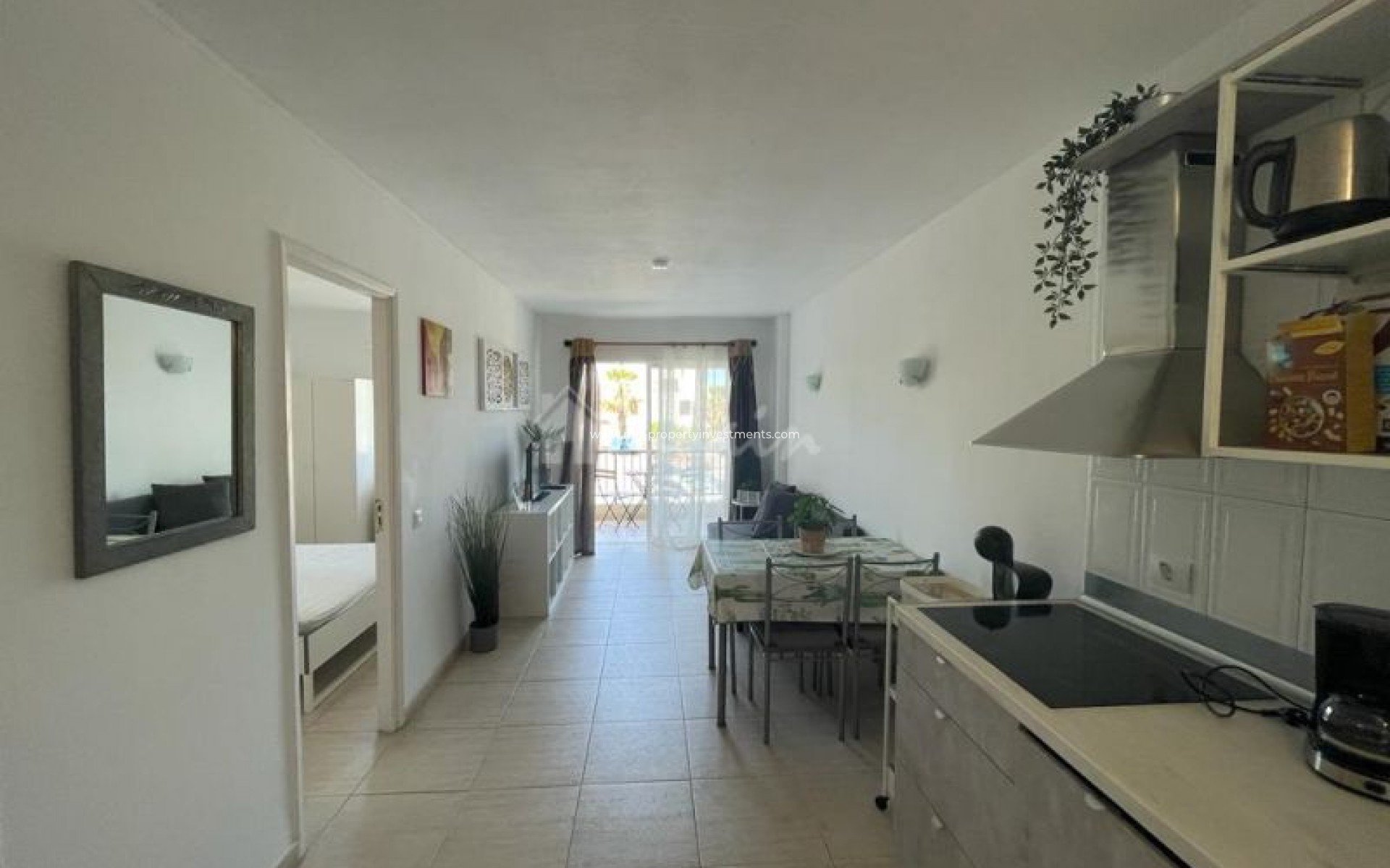 Resale - Apartment - Playa De Las Americas - Avda Santiado Puig, 38650 Playa De Las Americas Adeje Tenerife