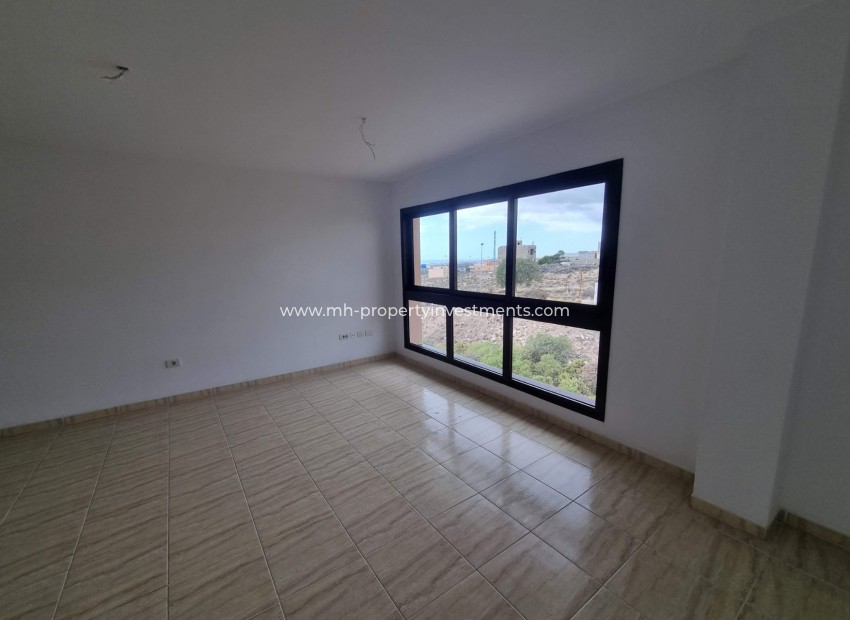 Resale - Apartment - San Isidro - Tenerife