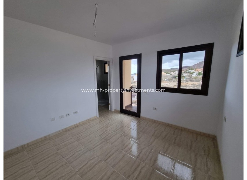 Resale - Apartment - San Isidro - Tenerife