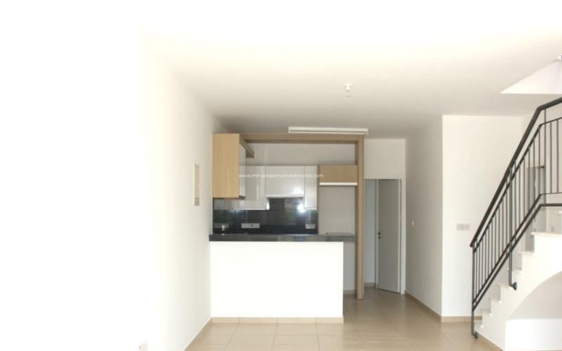 Resale - Townhouse - Prodromi