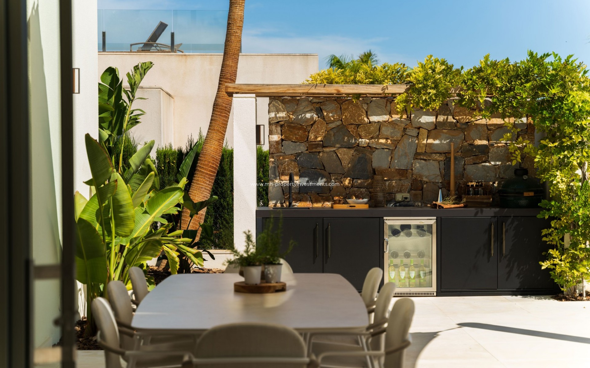 Resale - Villa - Las Colinas
