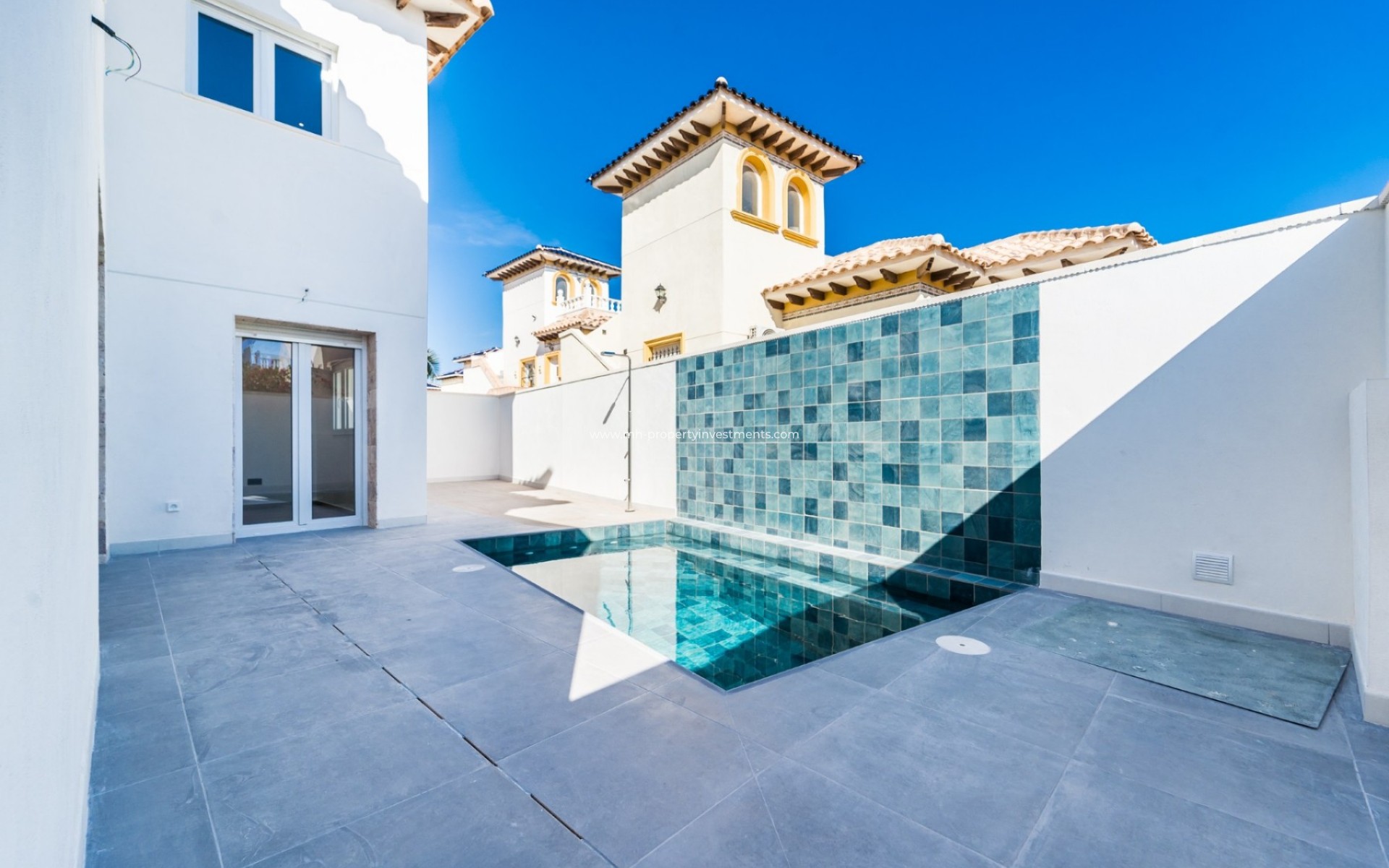 Resale - Villa - Orihuela Costa - La Zenia