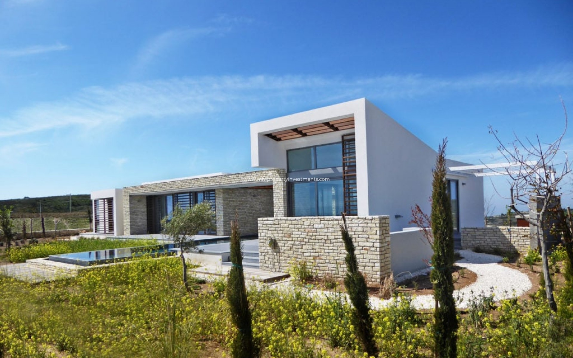Resale - Villa - Tsada