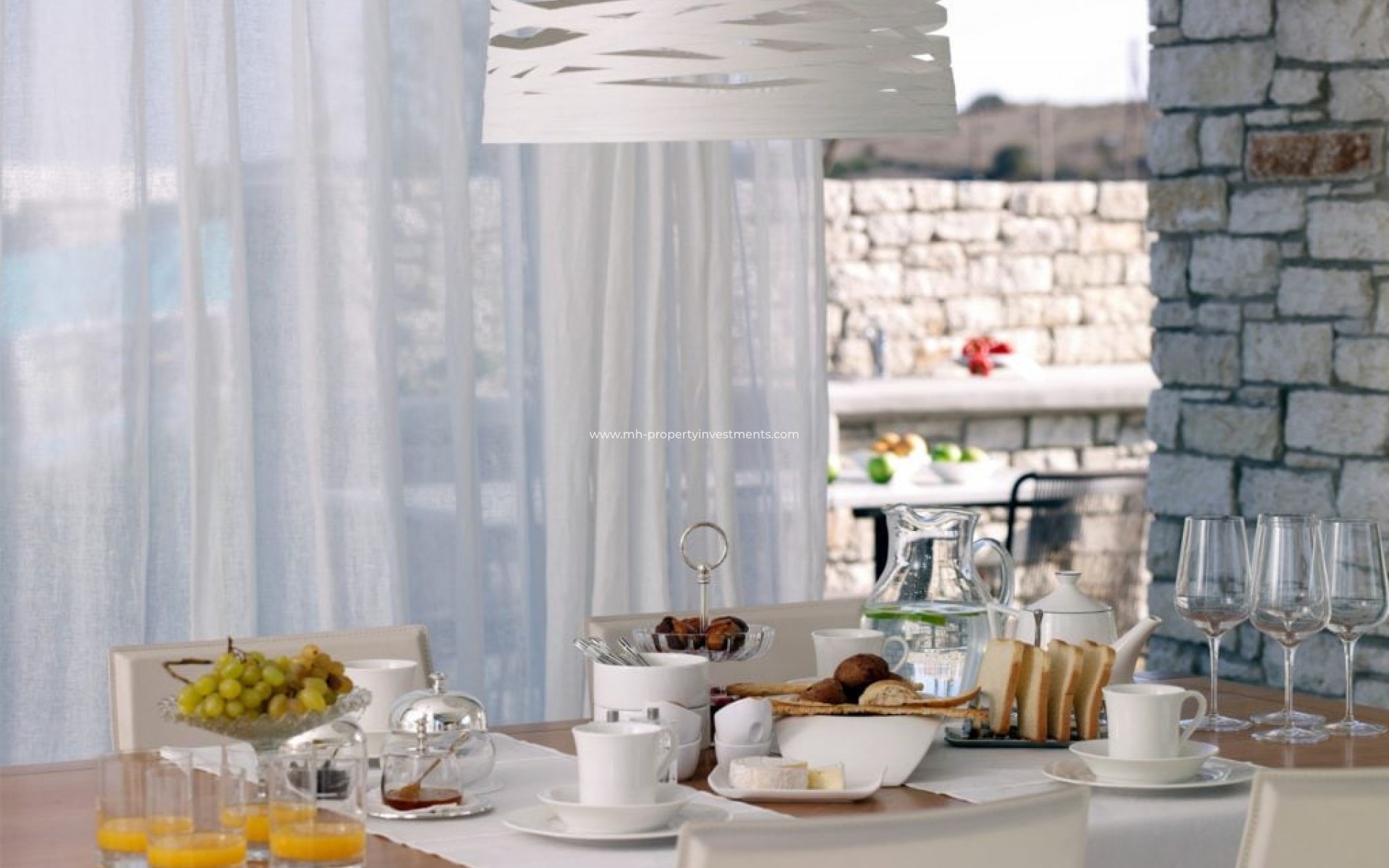 Resale - Villa - Tsada